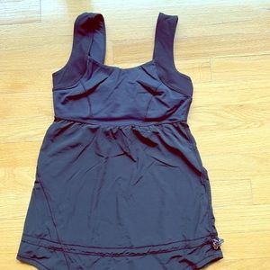 Lululemon sleeveless top